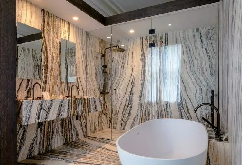 ホテル Le Château De Mirwart