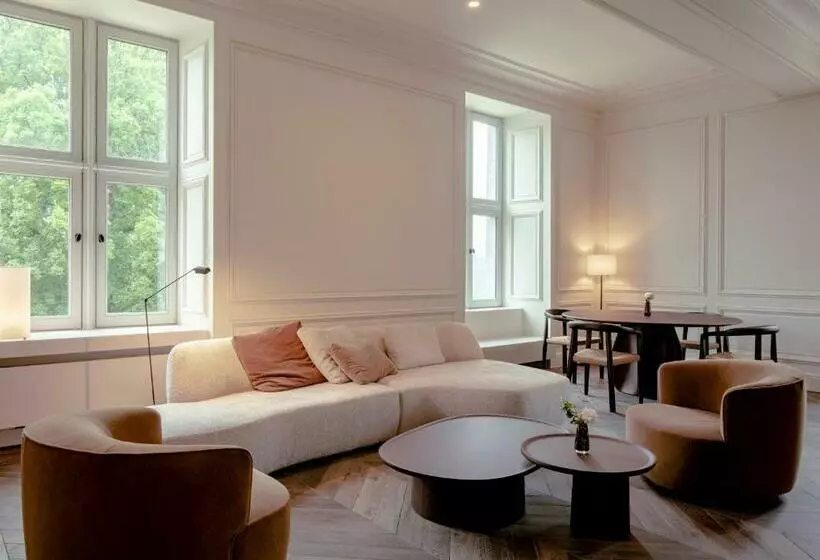 ホテル Le Château De Mirwart