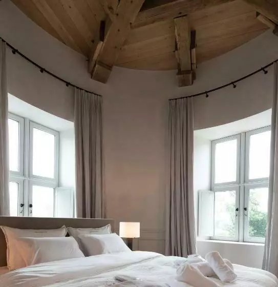 ホテル Le Château De Mirwart