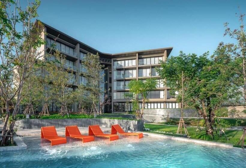 هتل Neera Retreat