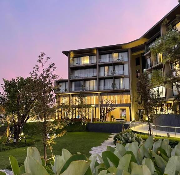 هتل Neera Retreat