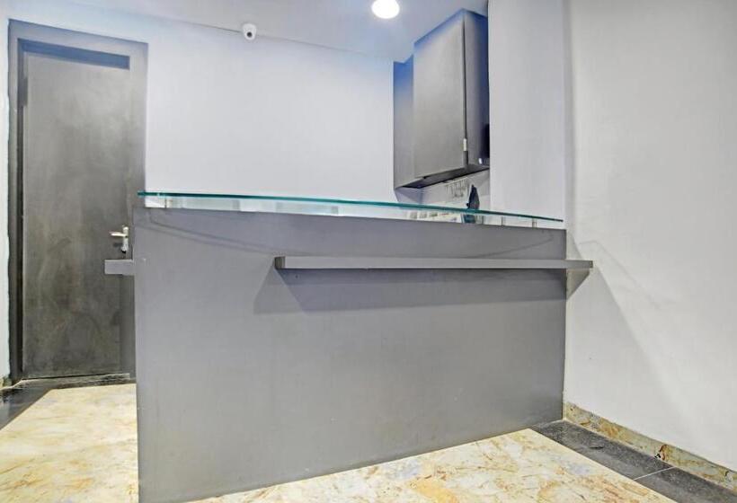 هتل Townhouse 81349 Townhouse Friends Inn