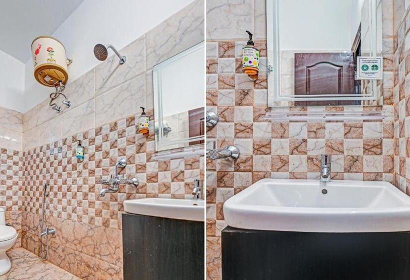 Hotel Treebo The Bollywood