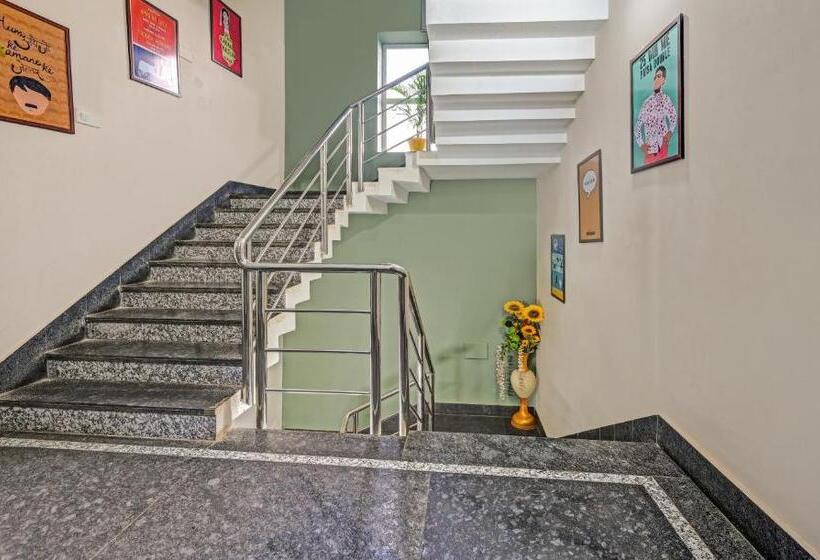 Hotel Treebo The Bollywood