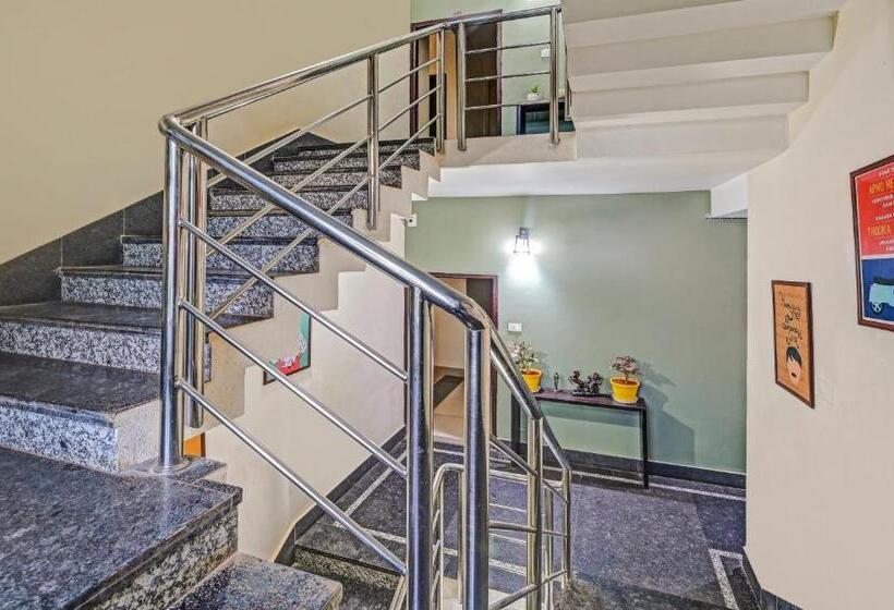 Hotel Treebo The Bollywood