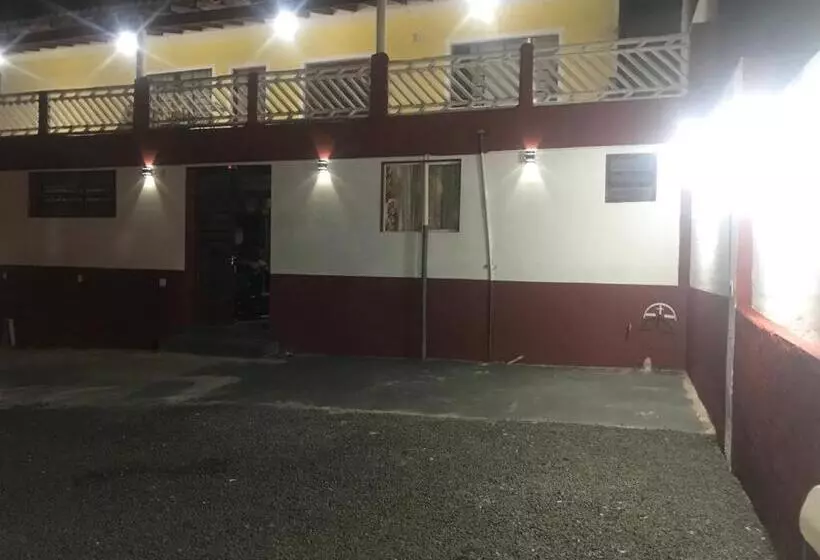 ペンション Pousada B&b   Na Cidade Capivari Sp