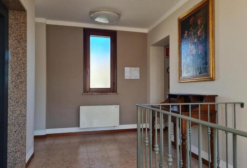 펜션 Manfredi Ristorante Con Alloggio