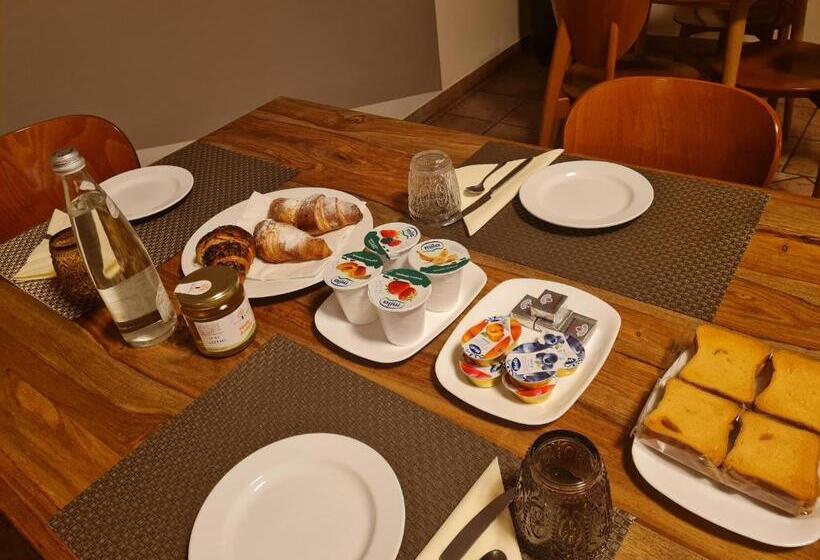 펜션 Manfredi Ristorante Con Alloggio