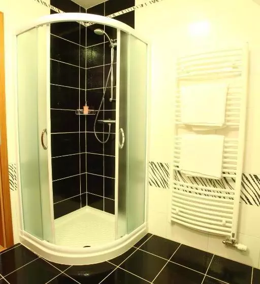 Majatalo Penzion Otakar