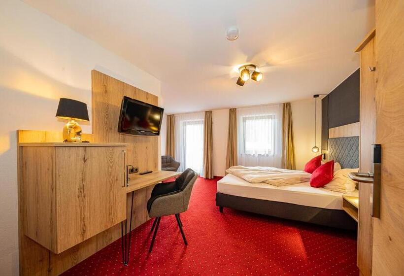 Berghotel & Chalets Adersberg