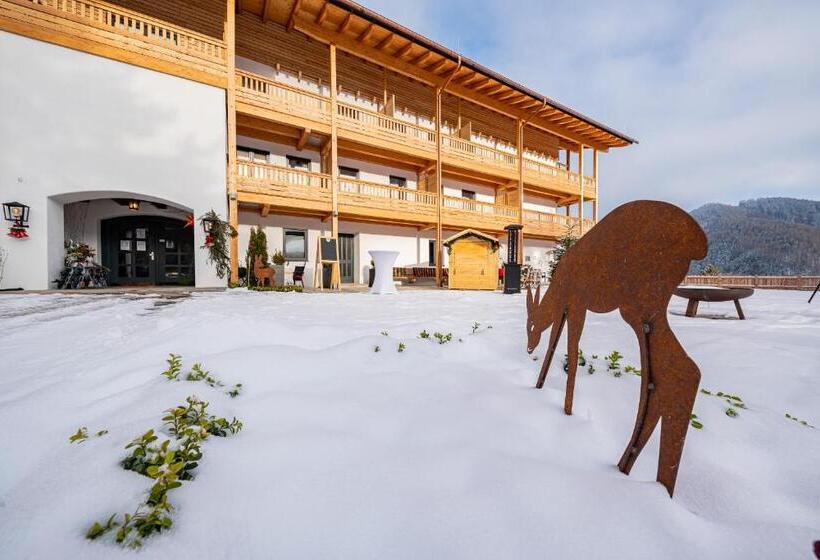 Berghotel & Chalets Adersberg