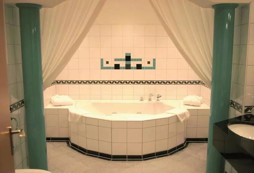 호텔 Winghofer Medicum