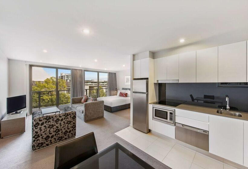 فندق Adina Serviced Apartments Canberra, Dickson