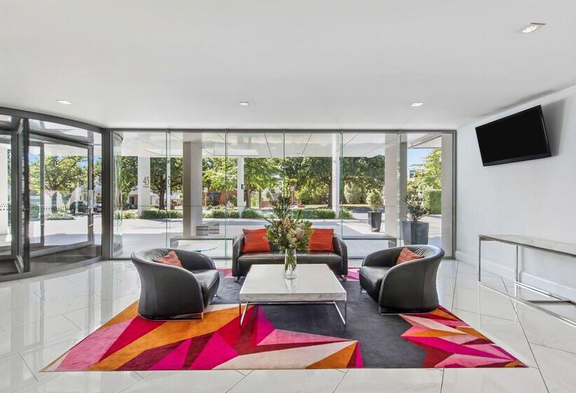 فندق Adina Serviced Apartments Canberra, Dickson