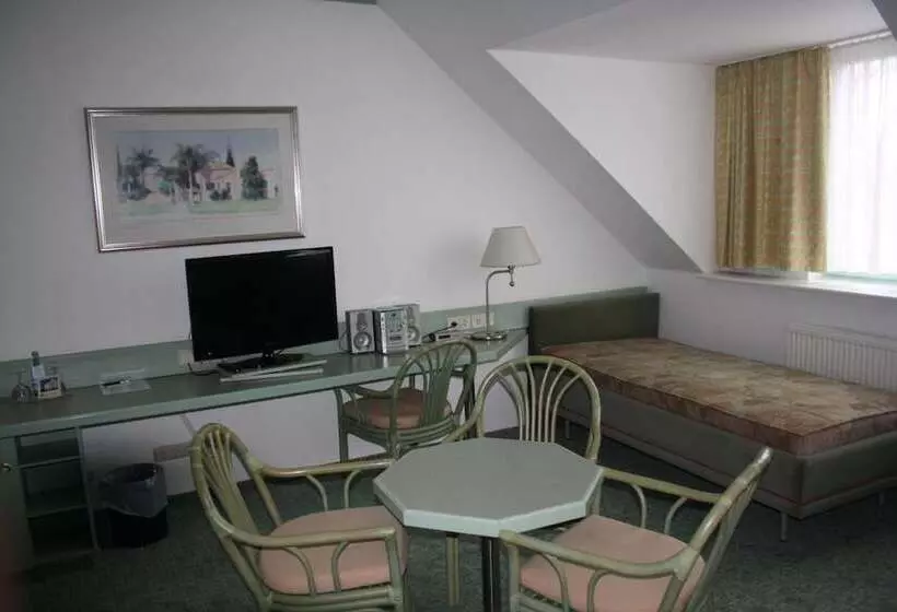 호텔 Christinenhof Garni Bed & Breakfast