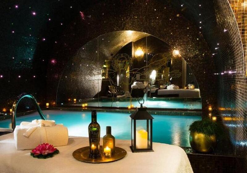 ホテル Hôtel Da Vinci & Spa