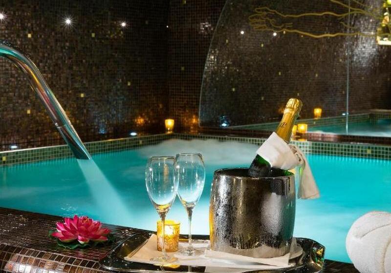 ホテル Hôtel Da Vinci & Spa