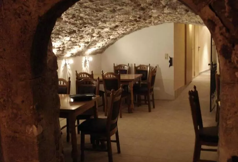 فندق Garni Goldene Henne