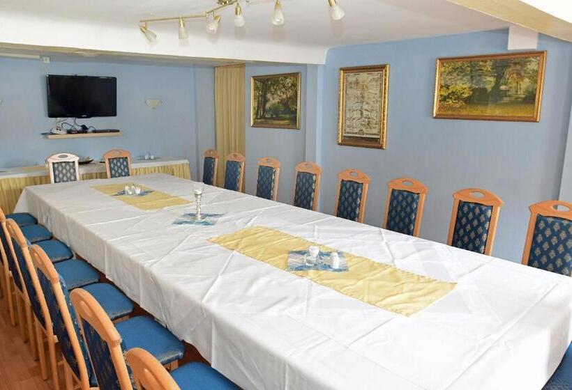 בית מלון כפרי Garni Goldene Henne