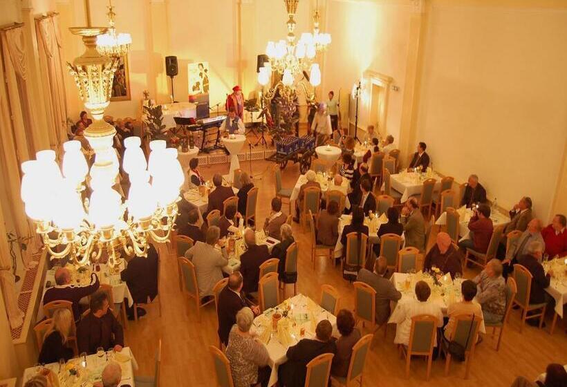 בית מלון כפרי Garni Goldene Henne