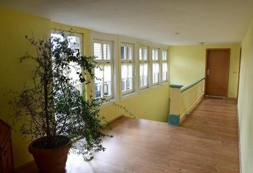 בית מלון כפרי Garni Goldene Henne