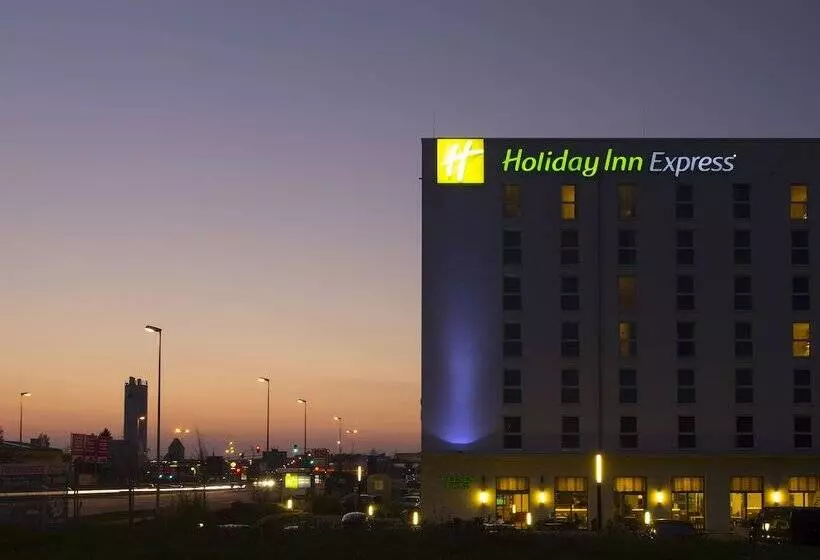 酒店 Holiday Inn Express Nürnbergschwabach