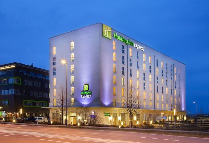 فندق Holiday Inn Express Nürnbergschwabach