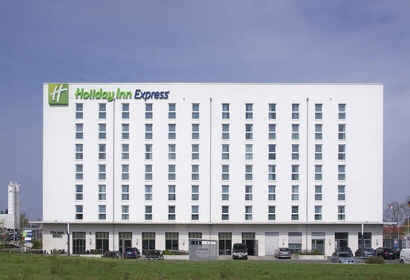 فندق Holiday Inn Express Nürnbergschwabach