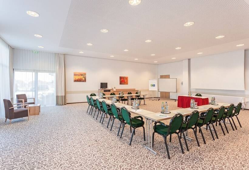 فندق Holiday Inn Express Nürnbergschwabach