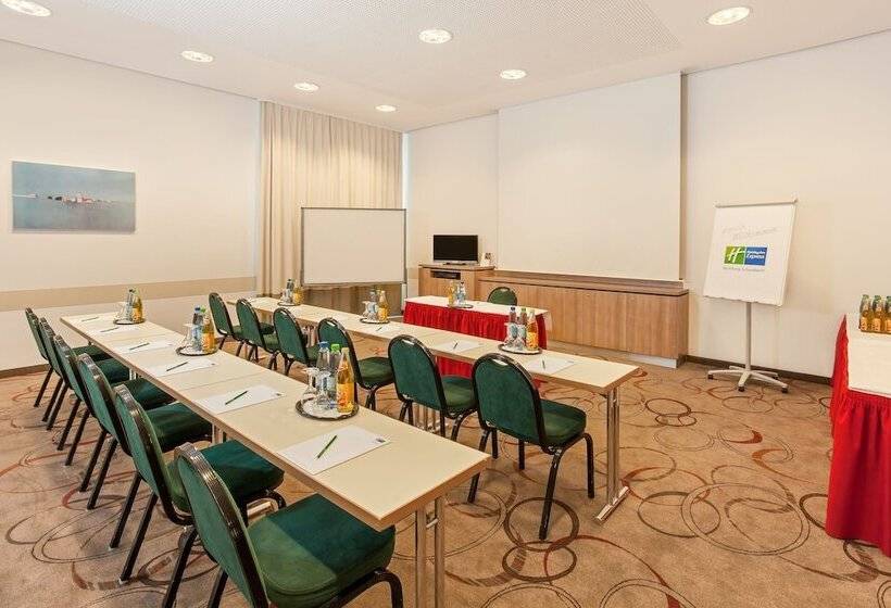 فندق Holiday Inn Express Nürnbergschwabach