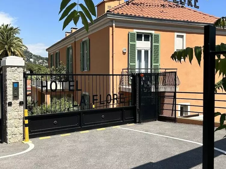 בית מלון כפרי La Flore