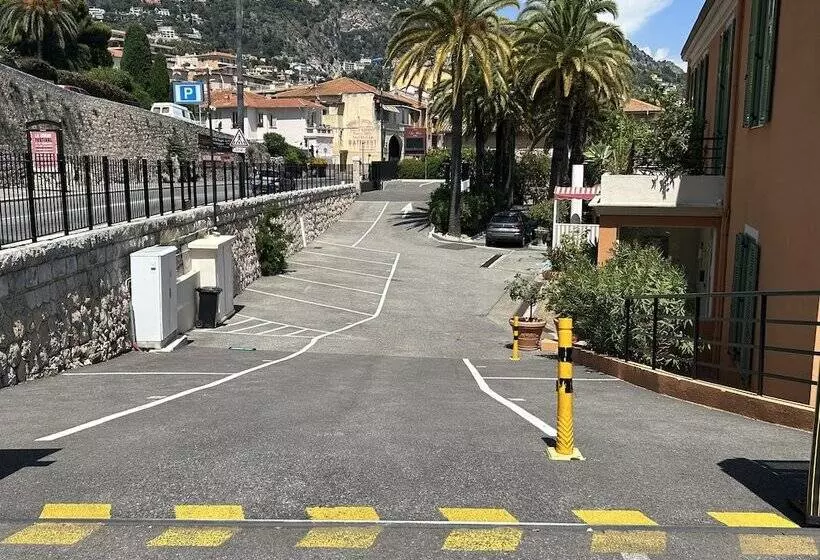 בית מלון כפרי La Flore