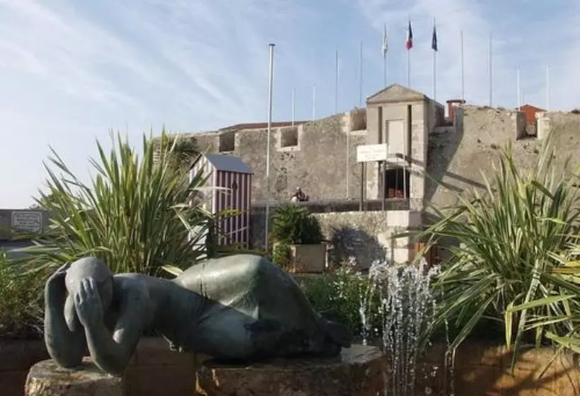 בית מלון כפרי La Flore