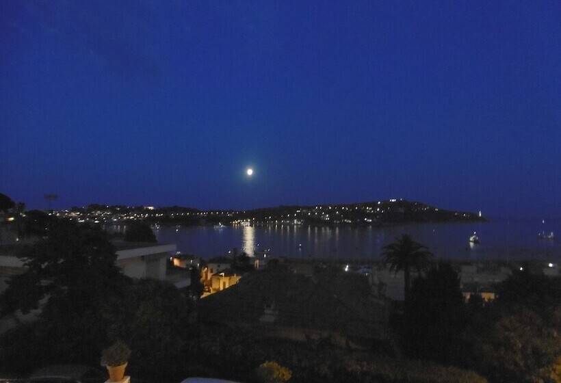 בית מלון כפרי La Flore