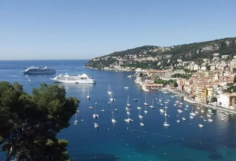 בית מלון כפרי La Flore