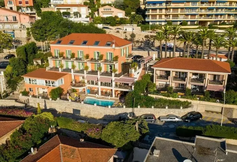 בית מלון כפרי La Flore