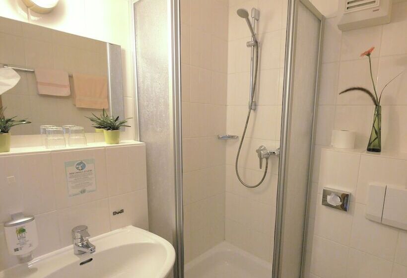 Отель Landgasthof Blume