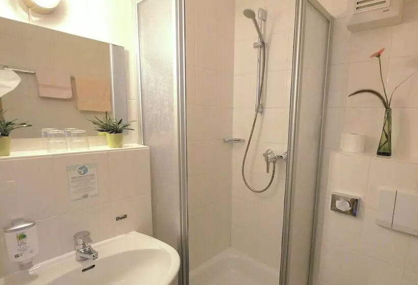 Отель Landgasthof Blume