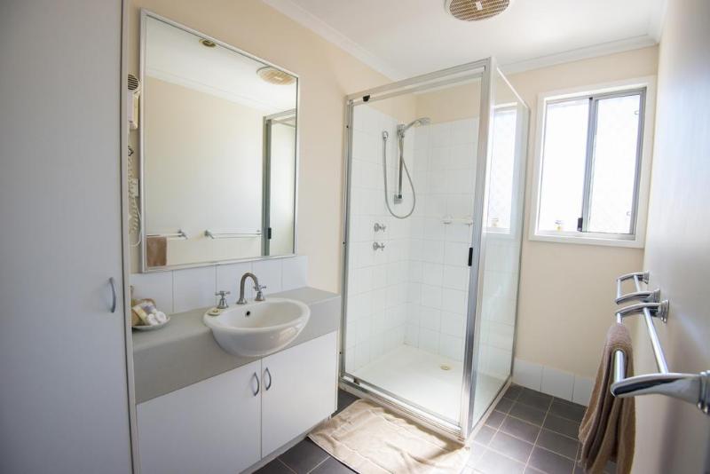 בית מלון כפרי Rac Exmouth Cape Holiday Park