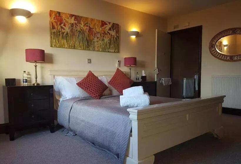 Отель Redhill House Brs Airport