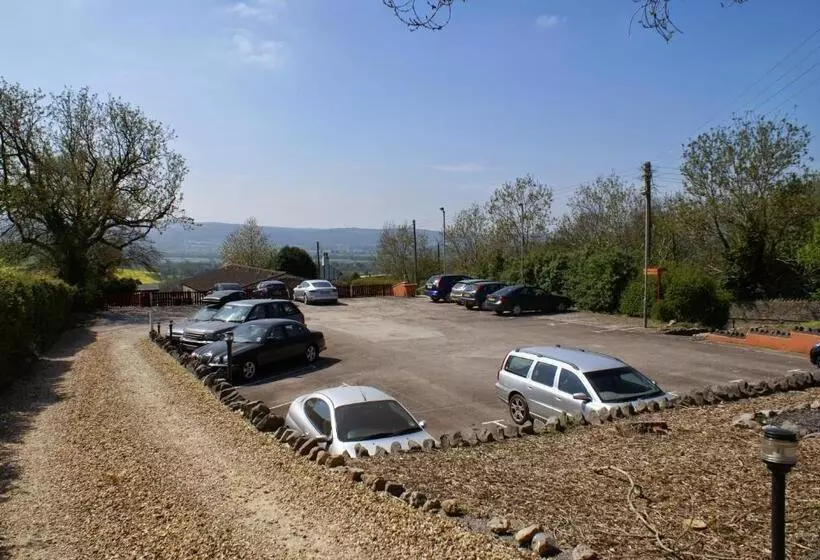 Отель Redhill House Brs Airport