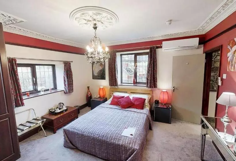 Отель Redhill House Brs Airport