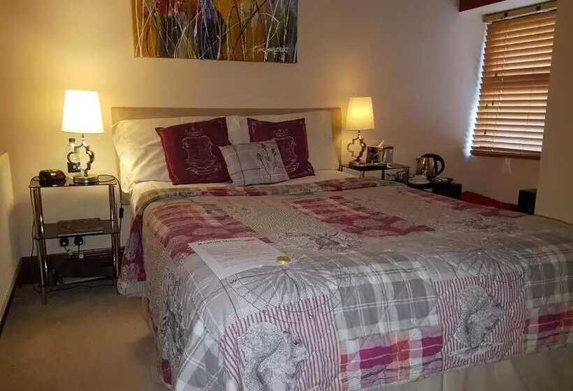 Отель Redhill House Brs Airport