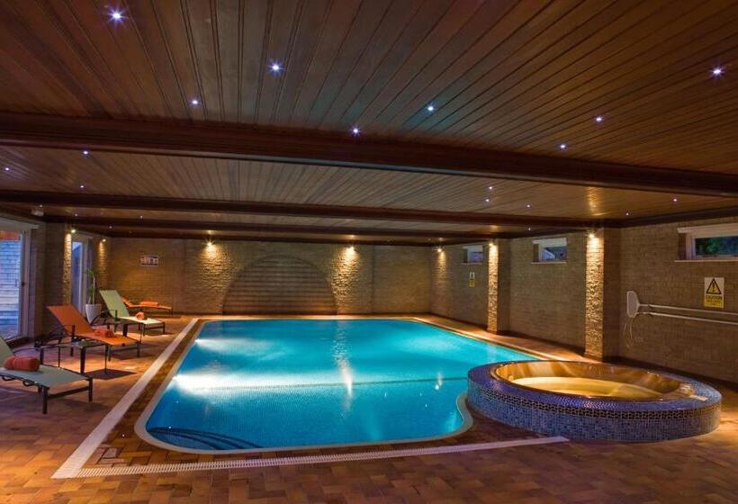 فندق Redhill House Brs Airport