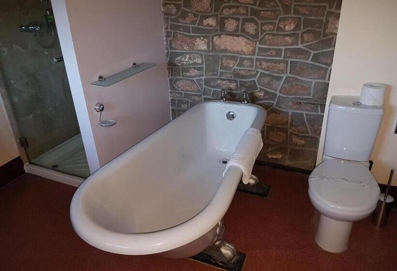 فندق Redhill House Brs Airport