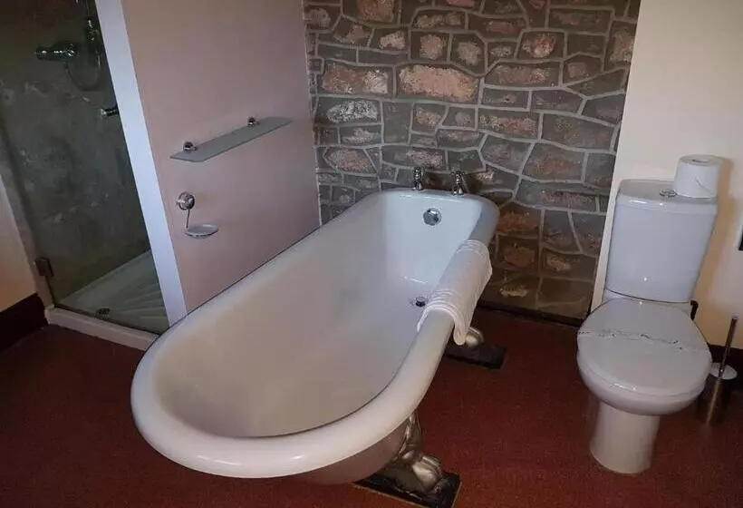 Отель Redhill House Brs Airport