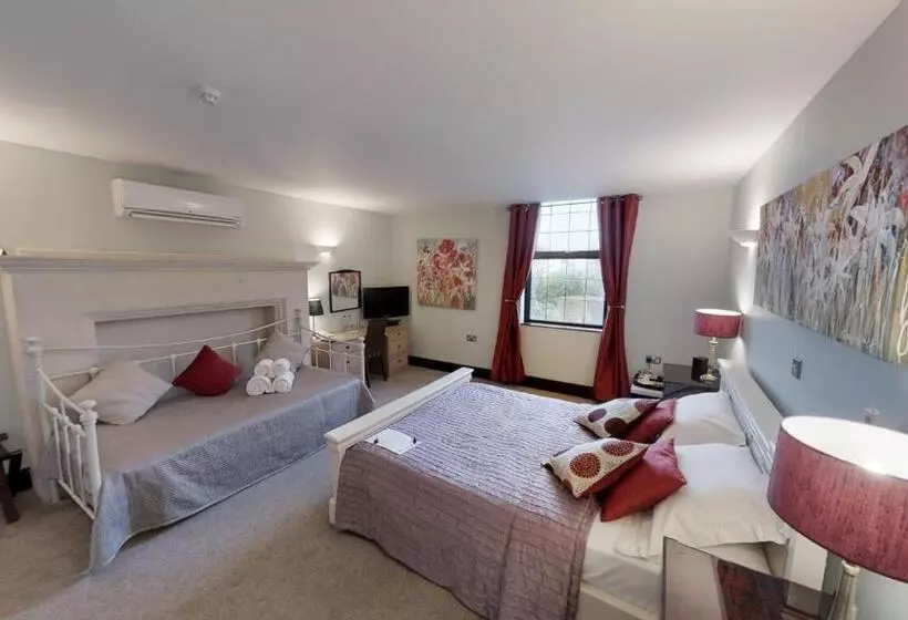 Отель Redhill House Brs Airport