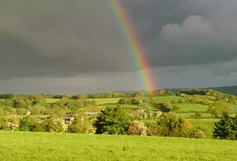 Отель Redhill House Brs Airport