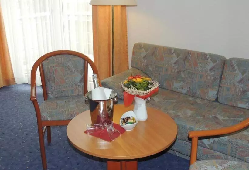 Отель Restaurant Zum Roeddenberg