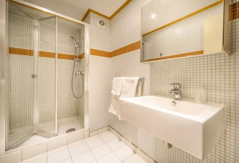 هتل Rhodos Morzine